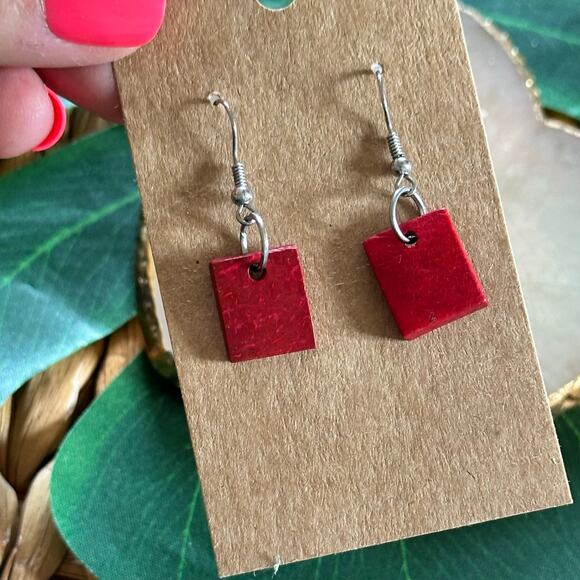 BOGO FREE RED WOOD BOHO DANGLE EARRINGS - Picture 3 of 4